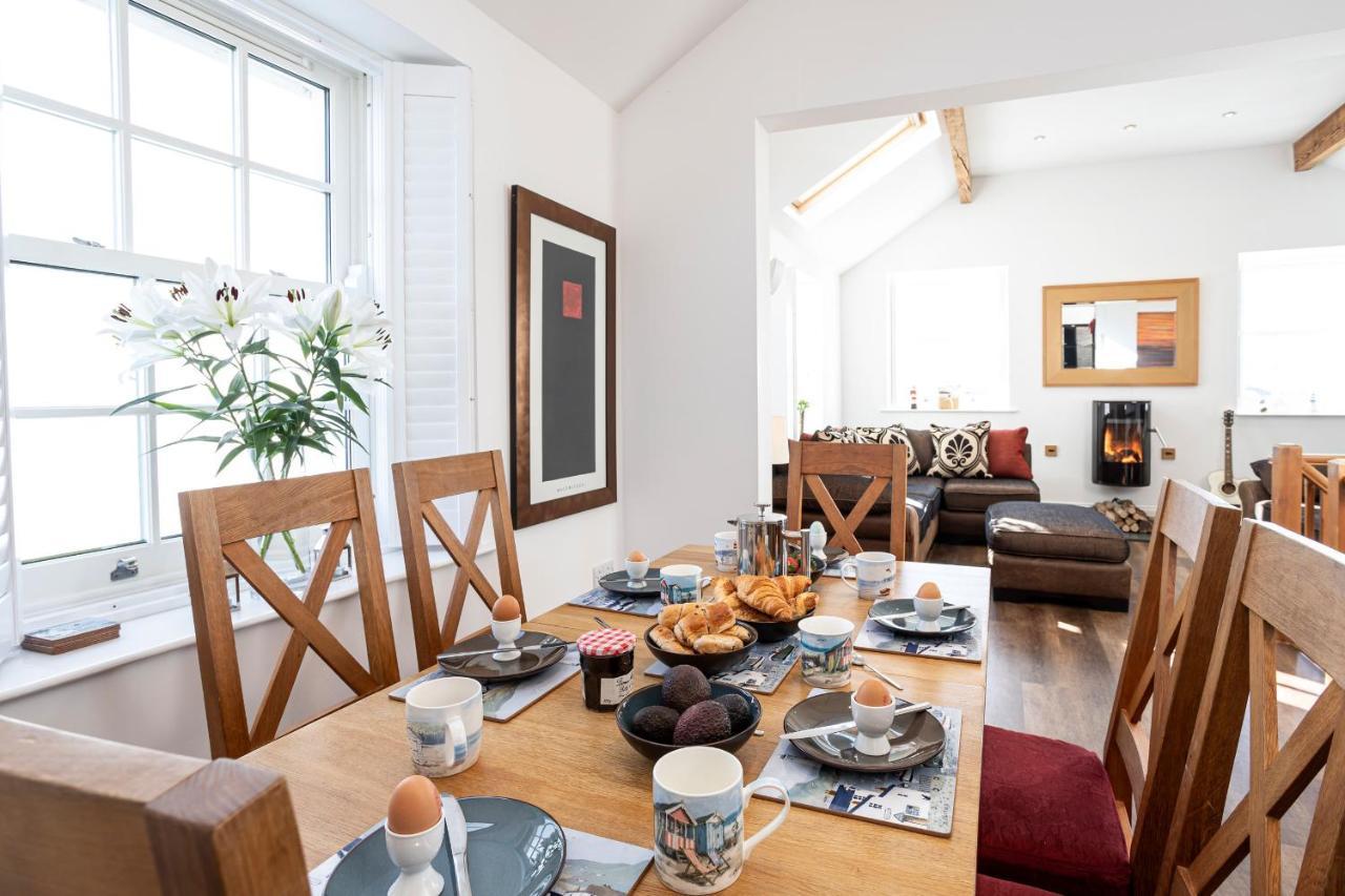 Finest Retreats - Lighthouse Cottage Rampside Ngoại thất bức ảnh